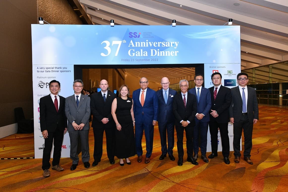 Minister Iswaran with guests at SSA Gala Dinner