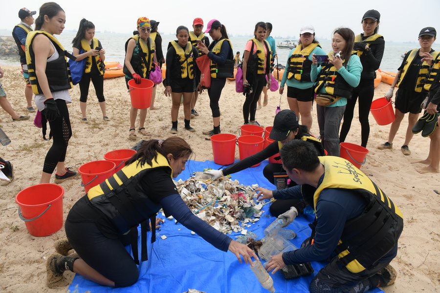 120 Volunteers Work Together to Remove Marine Debris in Inaugural