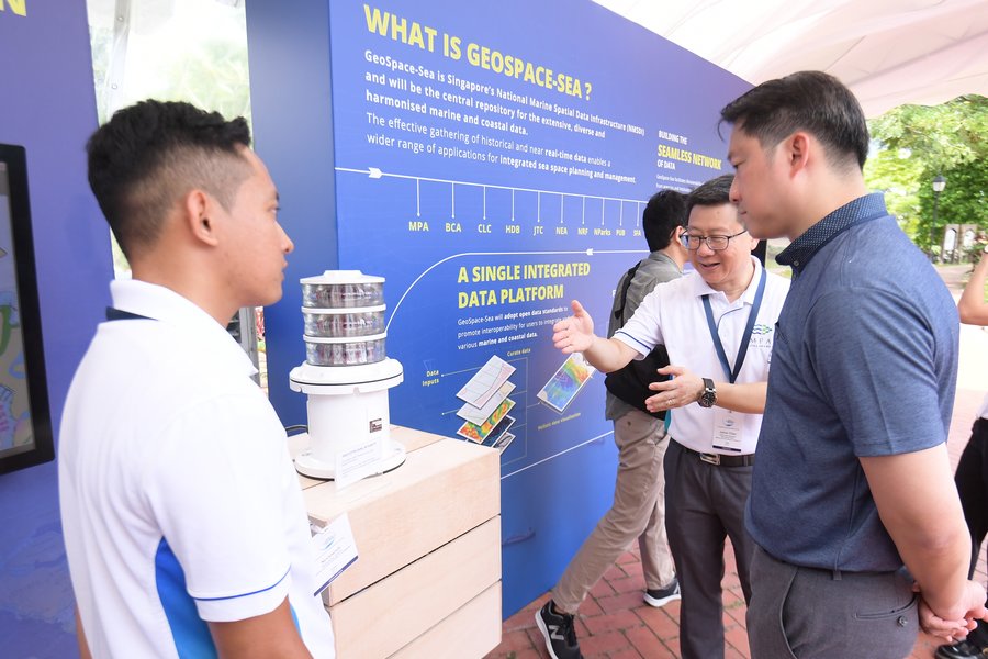 Dr Lam touring world hydro day