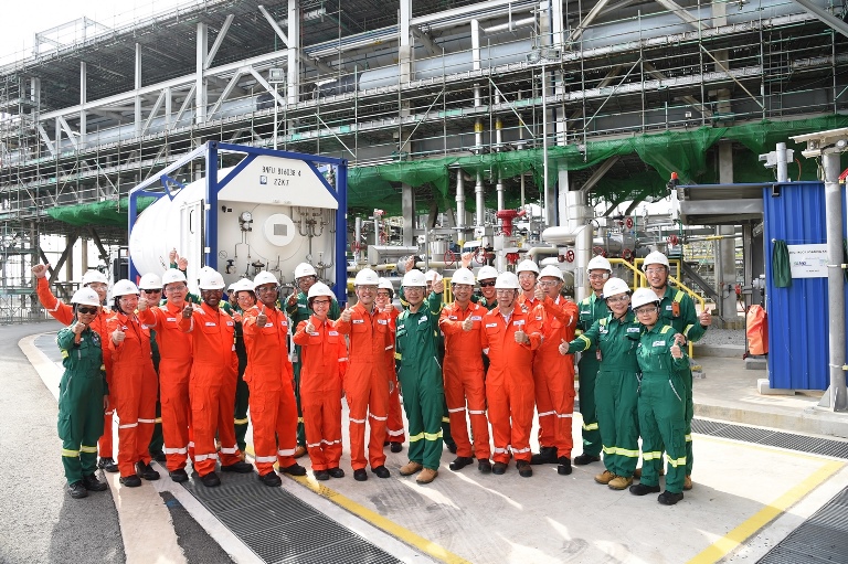 Launch+of+LNG+Truck+Loading+Facility_SLNG_MPA+Group+Photo2