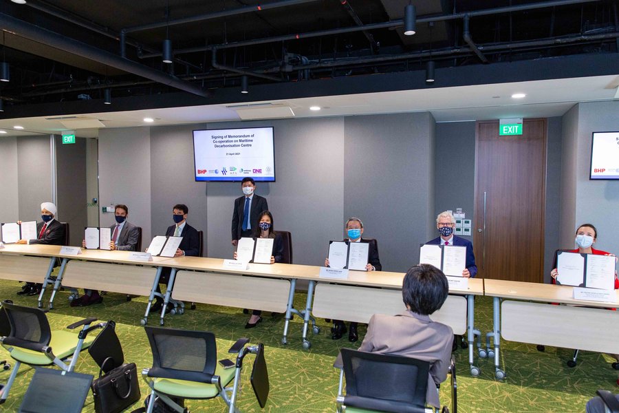 Photo+1_MPA+and+six+strategic+partners+signed+a+Memorandum+of+Cooperation+to+establish+a+S$120+million+fund. Photo+1_MPA+and+six+strategic+partners+signed+a+Memorandum+of+Cooperation+to+establish+a+S$120+million+fund.