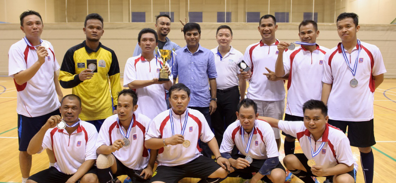 Group photo of the winning team under the Ships/Merchant Seaman category