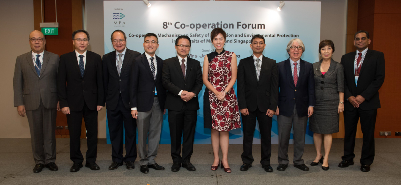 Group photo with heads of delegations from three littoral States and IMO representative